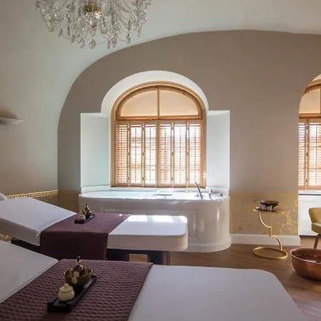 포 시즌즈 호텔 프라하