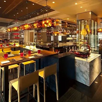 포 시즌즈 5* 프라하