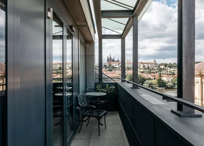 Four Seasons 5* Prag