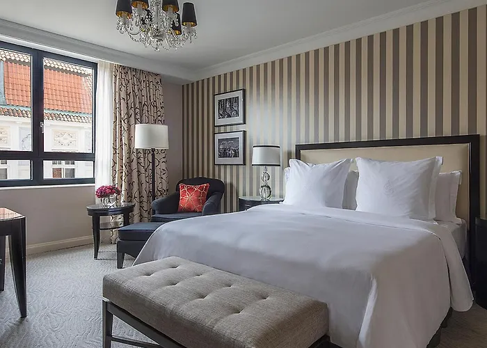 Hotell Four Seasons 5*
