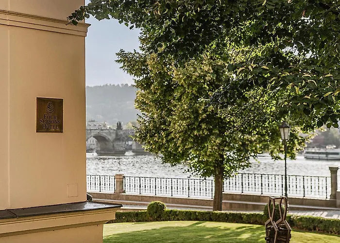 Hotell Four Seasons Prag