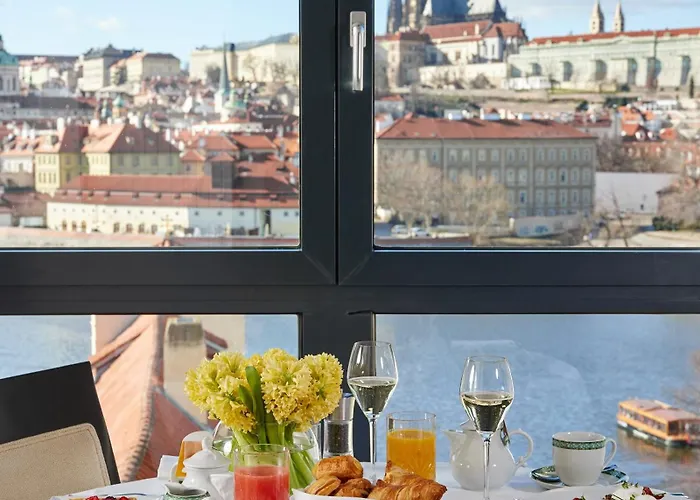 Four Seasons 5* Prag