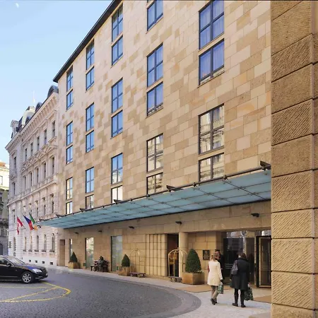Four Seasons Prag