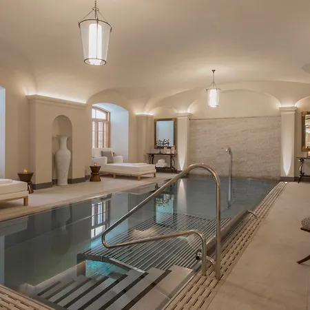 Four Seasons Hotell