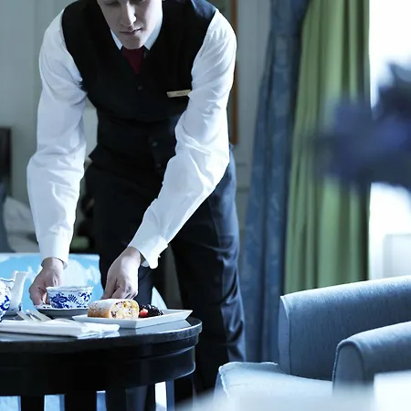 Four Seasons Hotell 5*