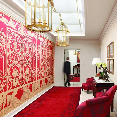 Four Seasons Hotel