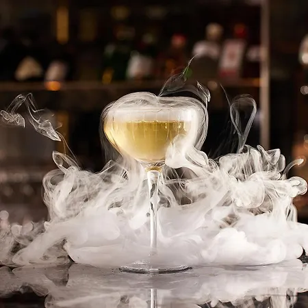 Four Seasons מלון