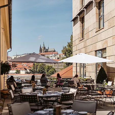 Four Seasons Praga