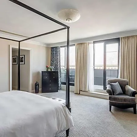Four Seasons 5* Prag