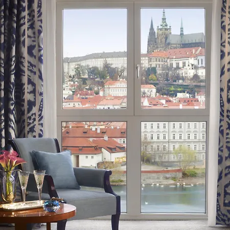 Four Seasons 5* Praha