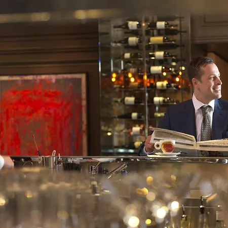 Hotell Four Seasons 5*