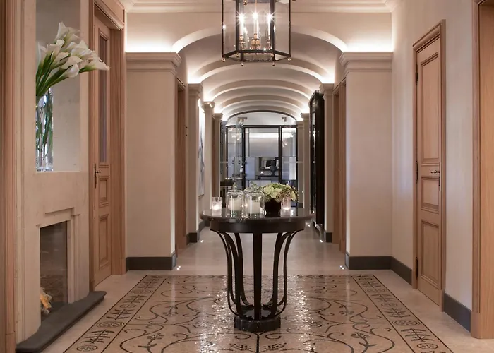 Four Seasons Hotel