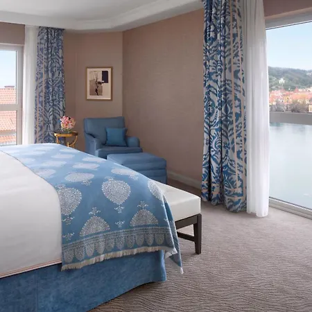 Szálloda Four Seasons 5*